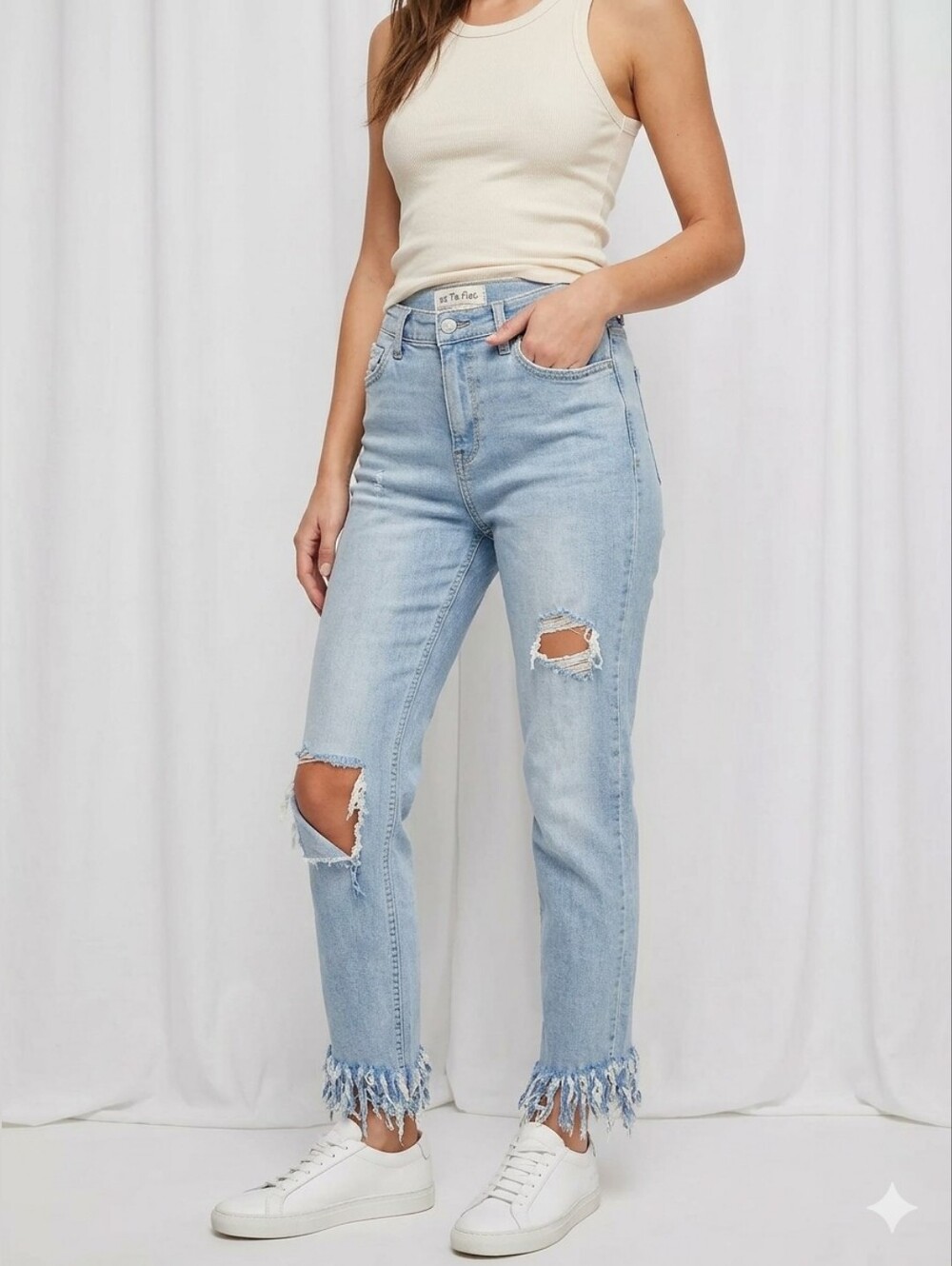 We The Free Light Blue Denim Jeans Label Detail Size 28
